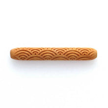 Load image into Gallery viewer, MKM HandRoller Scallop Art Deco HR-03