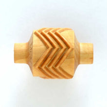Load image into Gallery viewer, MKM Medium Handle Roller 4 Zag RM-003