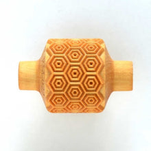 Load image into Gallery viewer, MKM Medium Handle Roller Honeycomb RM-022