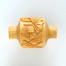 Load image into Gallery viewer, MKM Medium Handle Roller Ginkgo Leaves RM-027