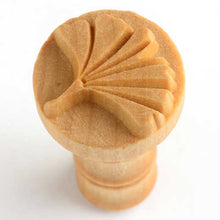 Load image into Gallery viewer, MKM Medium Round Stamp Gingko Leaf SCM-048