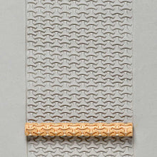 Load image into Gallery viewer, MKM Twig Roller Wish Bone Weave TW-07