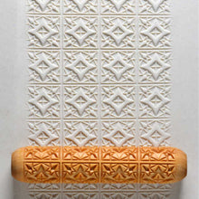 Load image into Gallery viewer, MKM Large Handroller American Quilt BHR-34