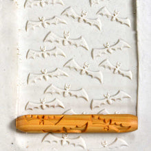 Load image into Gallery viewer, MKM HandRoller Flying Bats HR-34