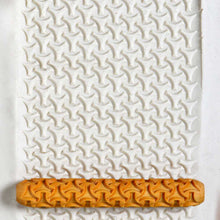 Load image into Gallery viewer, MKM HandRoller Wishbone Weave HR-37