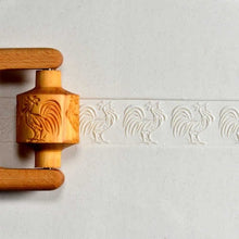 Load image into Gallery viewer, MKM Medium Handle Roller Crowing Roosters RM-030