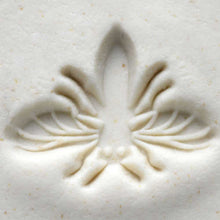 Load image into Gallery viewer, MKM Medium Round Stamp Honey Bee 2  Stamp SCM-159