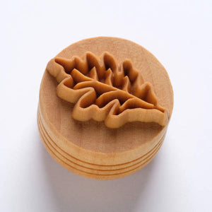 MKM Large Round Stamp Oak Leaf SCL-127