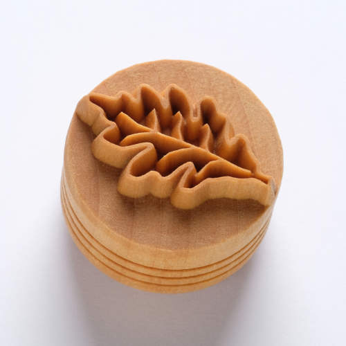 MKM Large Round Stamp Oak Leaf SCL-127