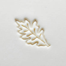 Load image into Gallery viewer, MKM Large Round Stamp Oak Leaf SCL-127