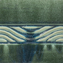 Load image into Gallery viewer, Serpentine Green Potter&#39;s Choice Cone 5 Glaze (Pint) Amaco PC-13 34036N