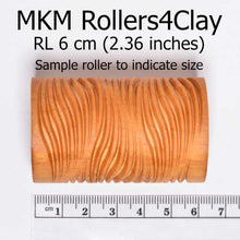 Load image into Gallery viewer, MKM Large Handle Roller Spider Web RL-055