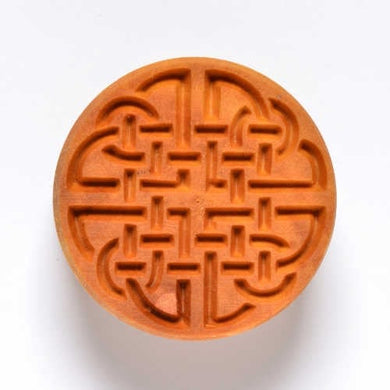 MKM Large Round Stamp Celtic Knot SCL-007