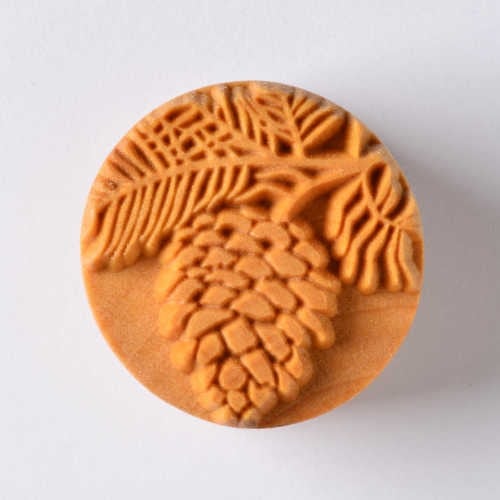 MKM Large Round Stamp Pine Cone SCL-017