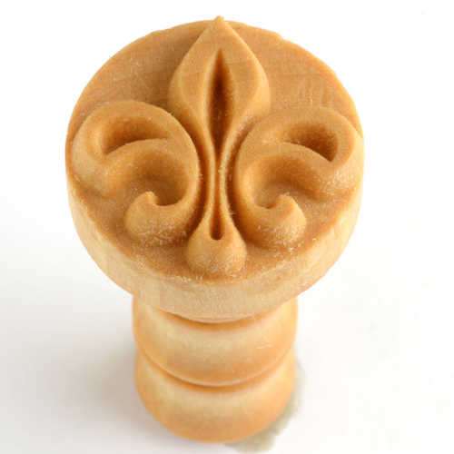 MKM Medium Round Stamp Fleur-de-lis SCM-131
