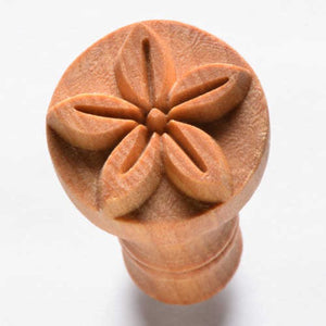 MKM Medium Round Stamp Simple Flower SCM-197