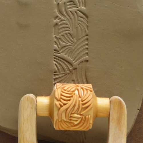 MKM Medium Handle Roller Wild Organic Abstract RM-024