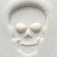 Load image into Gallery viewer, MKM Medium Round Stamp Skull SCM-106
