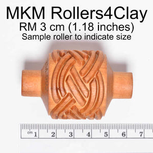 MKM Medium Handle Roller Flowers and Leaves RM-046