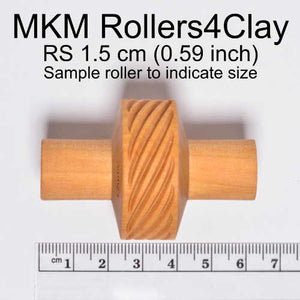 MKM Small Handle Roller Double Triangle RS-014